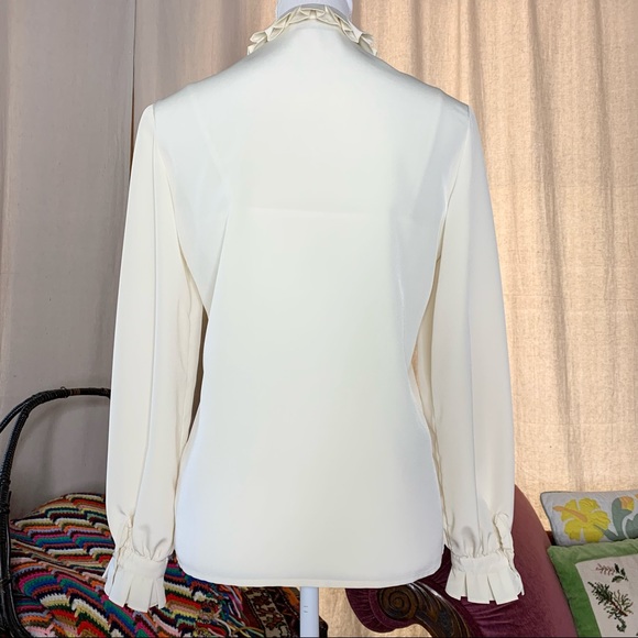 Vintage Ruffled Blouse - Picture 3 of 9